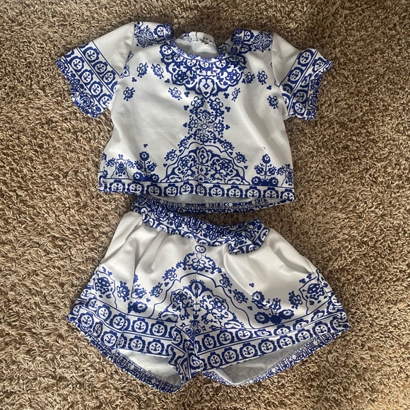 Blue and white patterned matching set - Picture 1 of 3